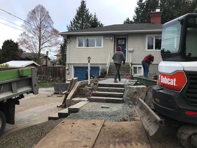 Costa Verde Landscaping and Gardening Crew Victoria BC
